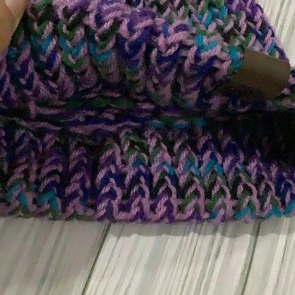 Handmade knitted purple multicolored winter hat - Picture 3 of 3